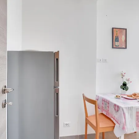 Guesthost - La Bella Vista Sea View Terrace Flat Apartament Bari