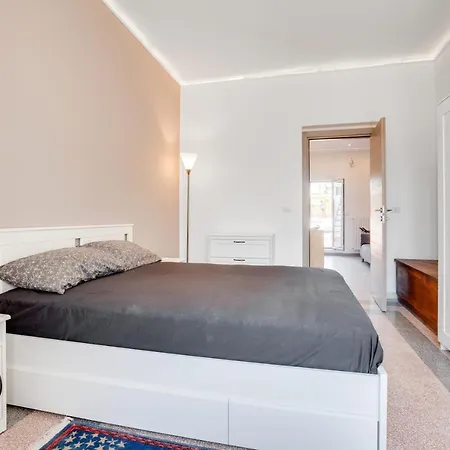 公寓 Guesthost - La Bella Vista Sea View Terrace Flat 巴里