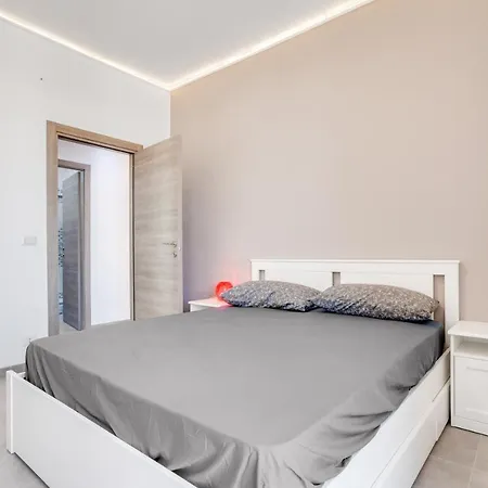 Apartman Guesthost - La Bella Vista Sea View Terrace Flat *