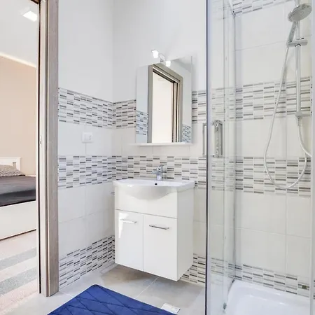Guesthost - La Bella Vista Sea View Terrace Flat 아파트 바리
