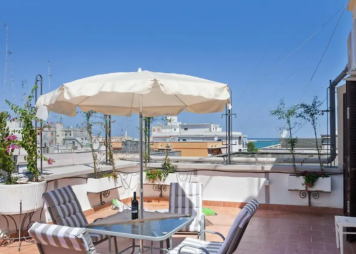 Guesthost - La Bella Vista Sea View Terrace Flat