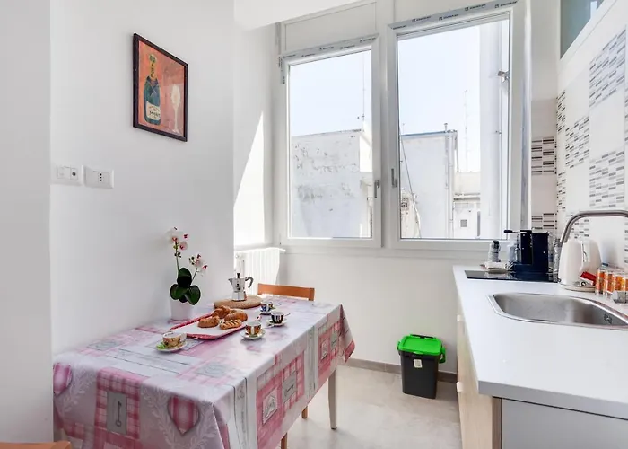 Guesthost - La Bella Vista Sea View Terrace Flat Apartament