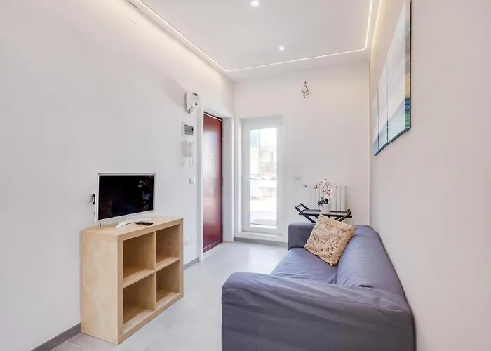 Guesthost - La Bella Vista Sea View Terrace Flat *